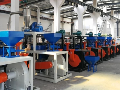 MÁY NGHIỀN BỘT PVC